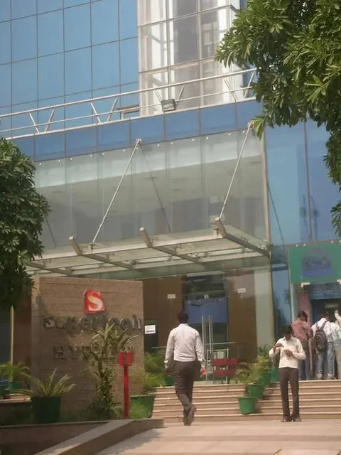 Нойда: Hotel Hyphen Noida