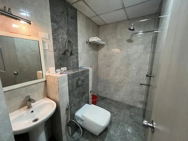 Нойда: Hotel Hyphen Noida