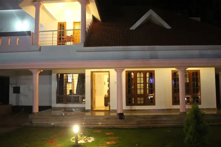 Варкала: Vedanta Wake up - Varkala, Helipad North Cliff