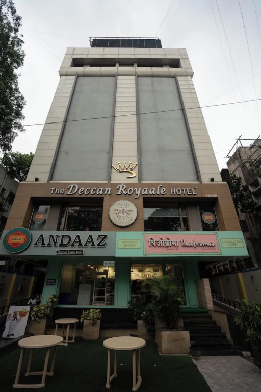 Пуна: The Deccan Royaale
