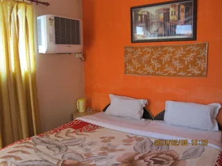 Агра: Pyrenees Home Stay