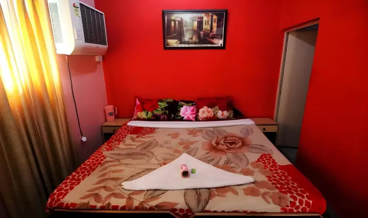 Агра: Pyrenees Home Stay