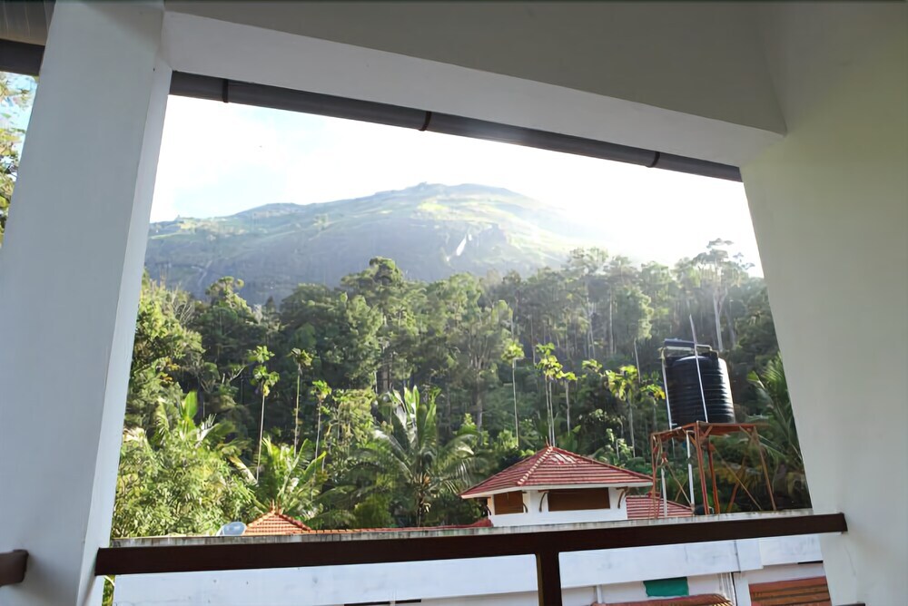 Муннар: Green Shades
