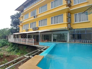 Лонавала: Lake View Resort