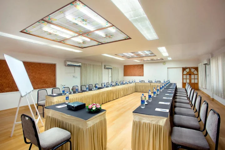 Лонавала: Avion Holiday Resort