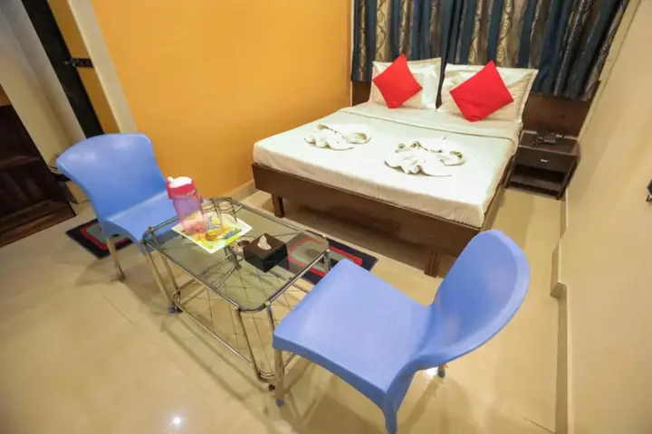 Лонавала: Hotel Sainiwas