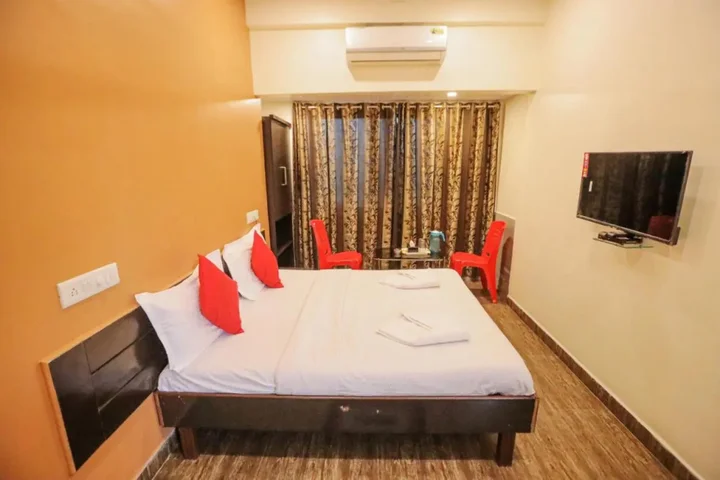 Лонавала: Hotel Sainiwas