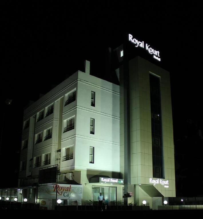 Аурангабад: Treebo Trend Royal Kourt Aurangabad