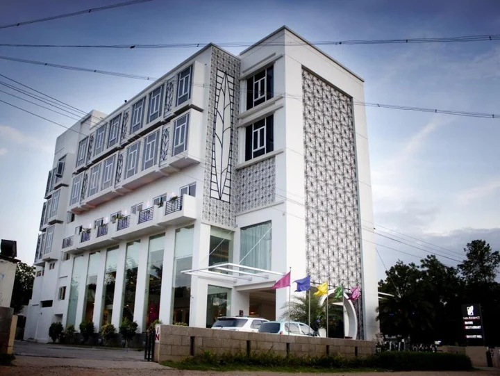 Пунди: Sara Regency