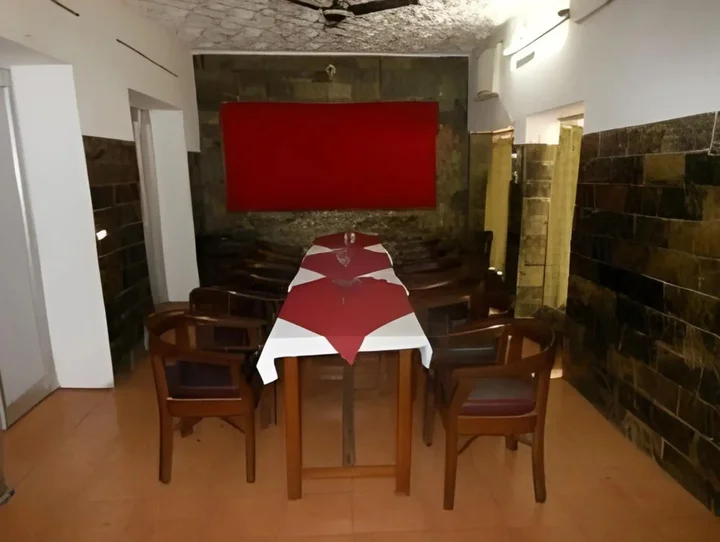 Файзабад: Abha Hotel