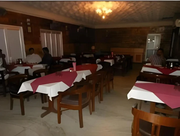 Файзабад: Abha Hotel