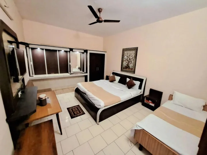 Файзабад: Abha Hotel