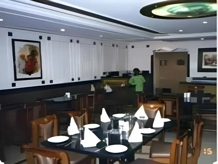 Файзабад: Abha Hotel