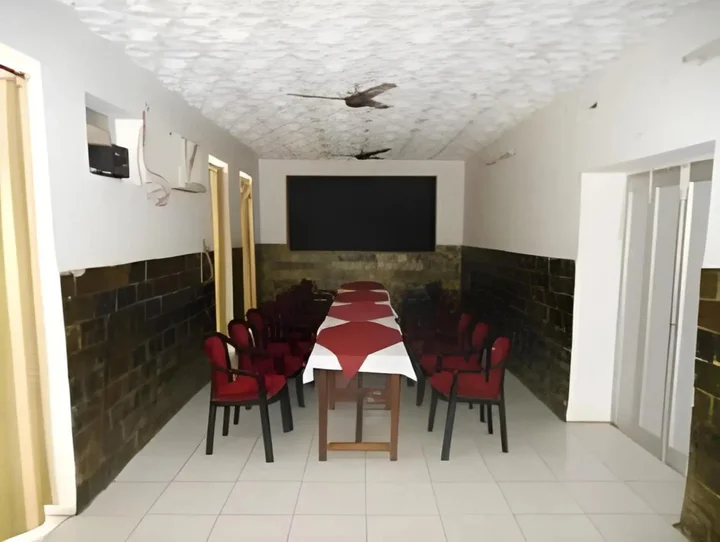 Файзабад: Abha Hotel