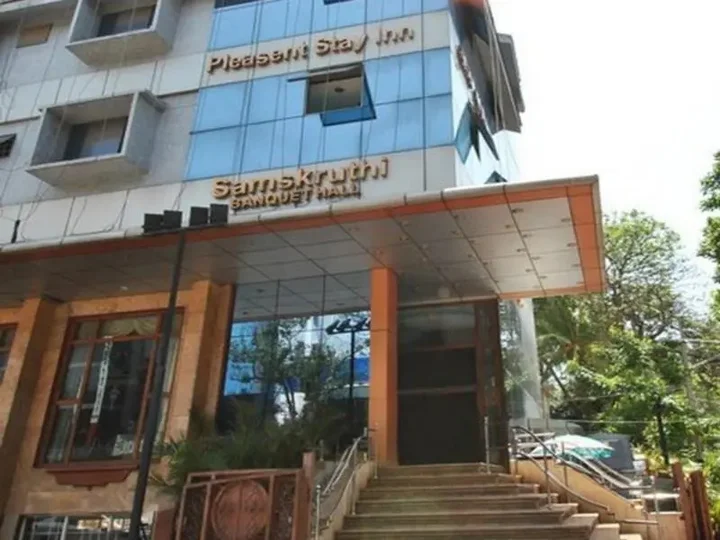 Бангалор: OYO 4531 Pleasant Stay Inn
