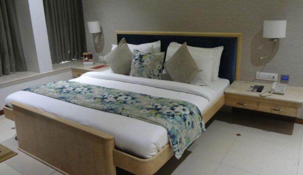 Мумбаи: Hotel Suncity Apollo