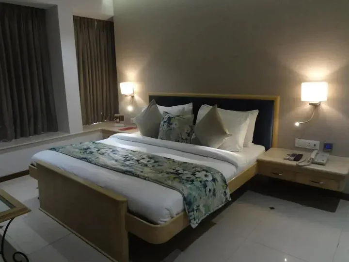 Мумбаи: Hotel Suncity Apollo