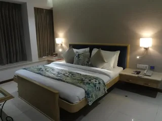 Мумбаи: Hotel Suncity Apollo
