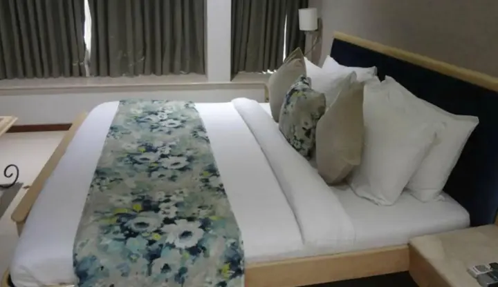 Мумбаи: Hotel Suncity Apollo