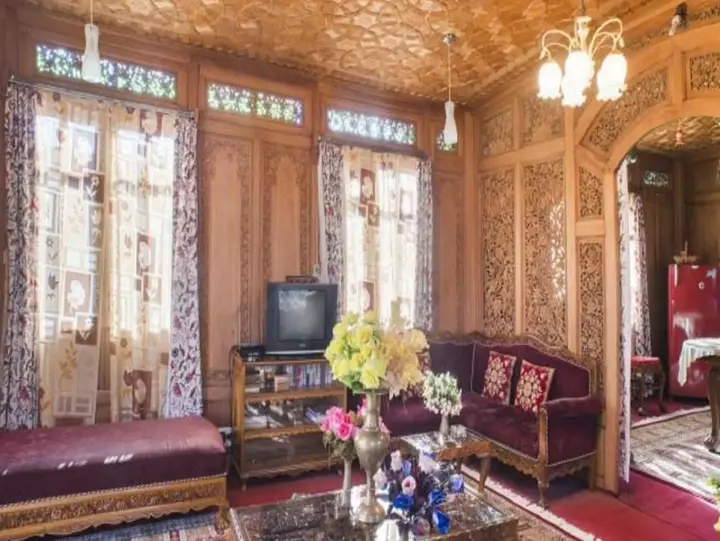 Шринагар: New Lucky Star Group of Houseboats