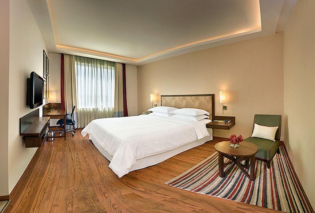 Нью-Дели: Four Points by Sheraton New Delhi, Airport Highway