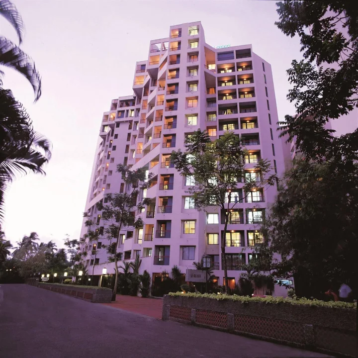 Эрамаллур: Riviera Suites