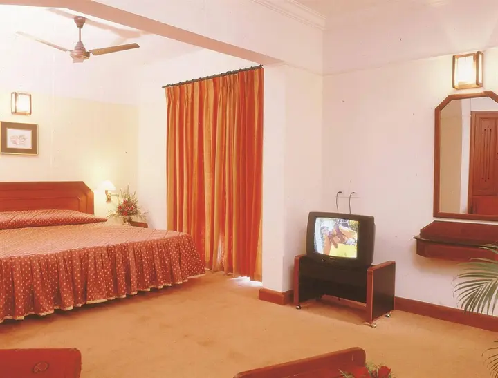 Эрамаллур: Riviera Suites