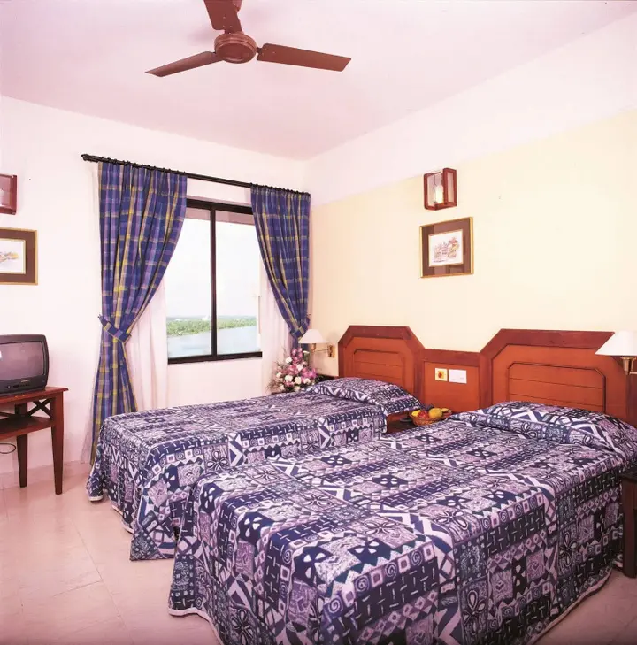Эрамаллур: Riviera Suites