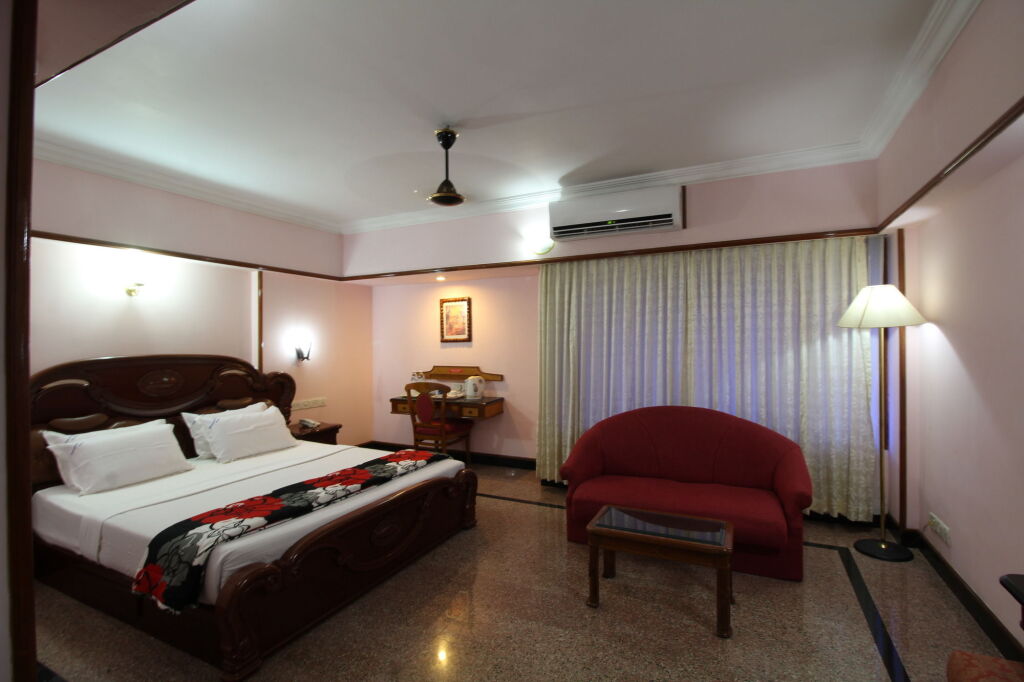Гуруваюр: Mayura Residency