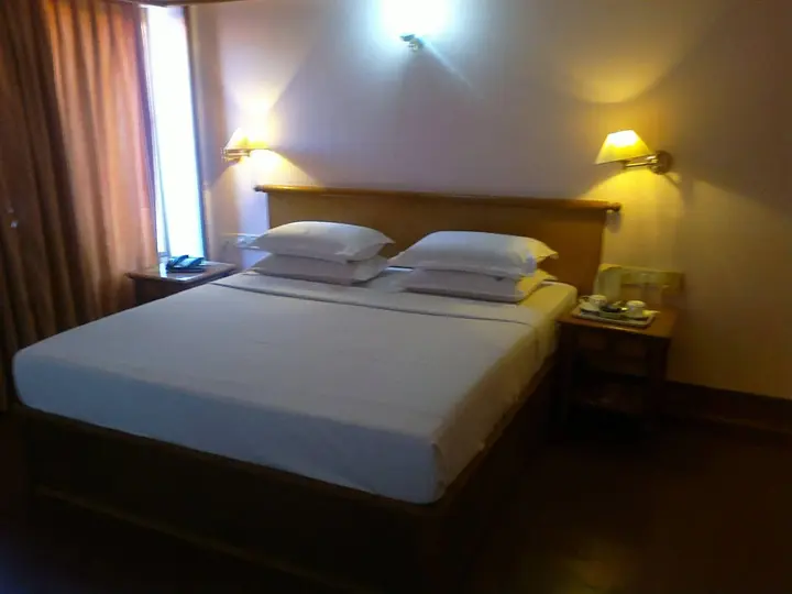 Гуруваюр: Mayura Residency