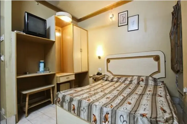 Колката: Hotel Pushpak International