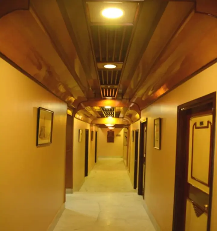 Колката: Hotel Pushpak International