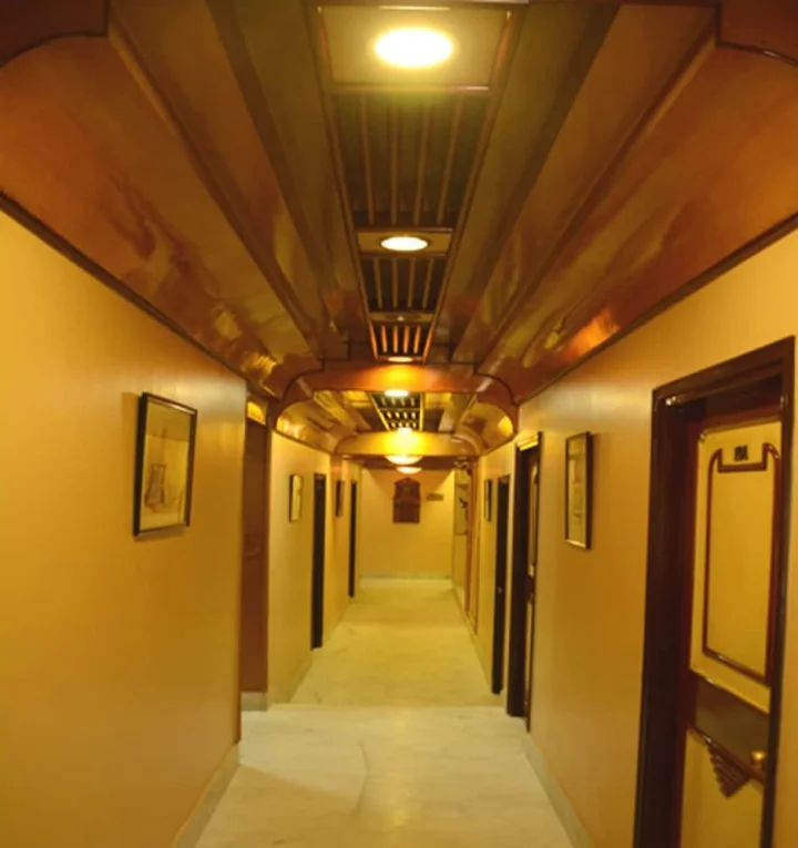 Колката: Hotel Pushpak International