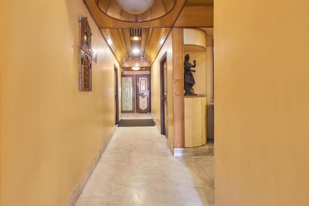 Колката: Hotel Pushpak International