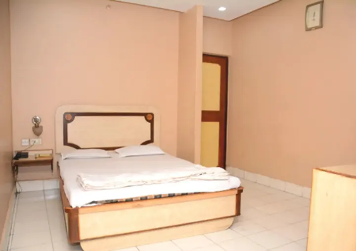 Колката: Hotel Pushpak International