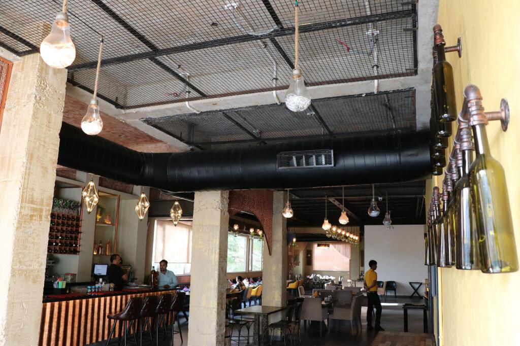 Канпур: Little Chef Hotel