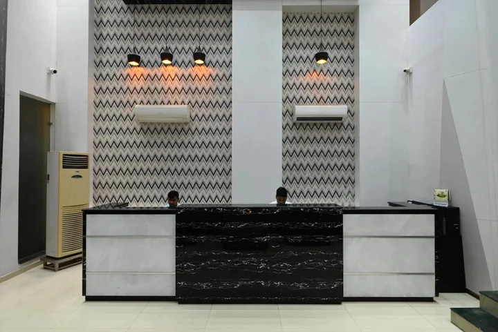 Канпур: Little Chef Hotel