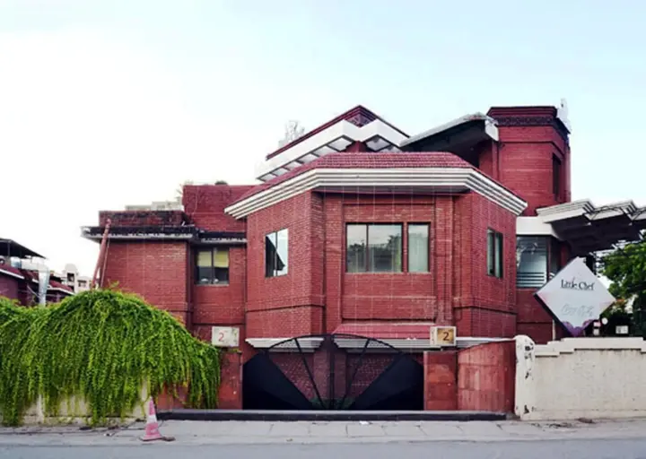 Канпур: Little Chef Hotel