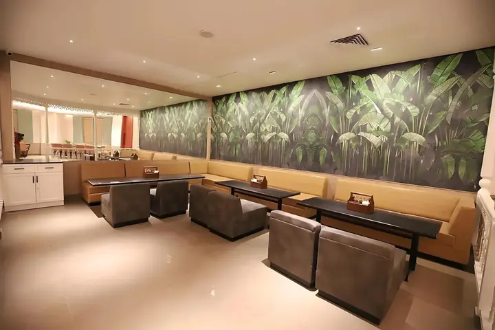 Канпур: Little Chef Hotel