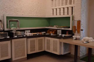 Канпур: Little Chef Hotel