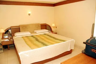 Перумал Ковил Пати: Hotel Gazala