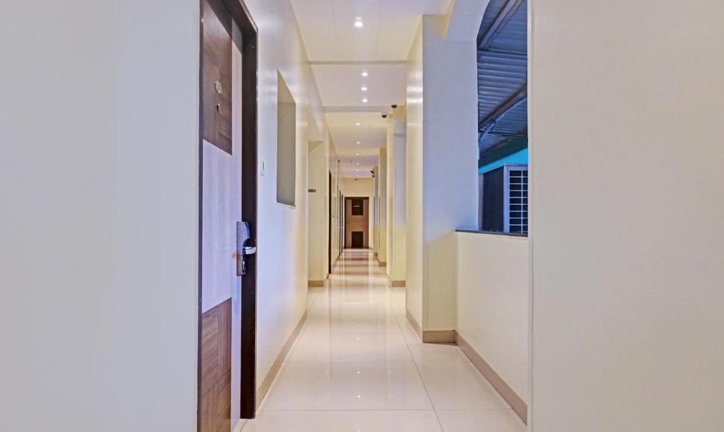 Пуна: Hotel Madhav International