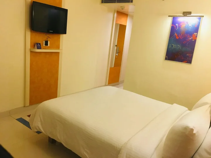 Чандигарх: Hometel Chandigarh