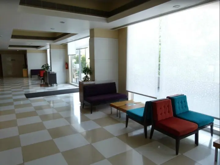 Чандигарх: Hometel Chandigarh