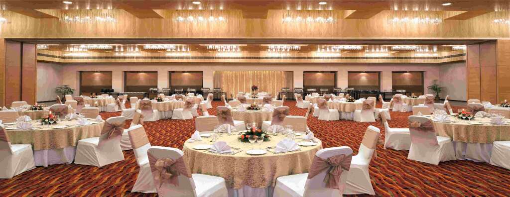 Чандигарх: Hometel Chandigarh