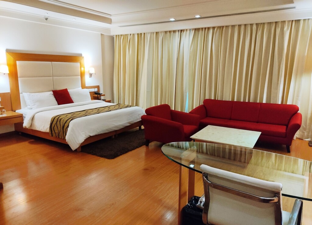 Бахадрабад: Ambrosia Sarovar Portico Haridwar