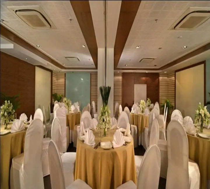 Нави-Мумбай: Majestic Court Sarovar Portico Navi Mumbai