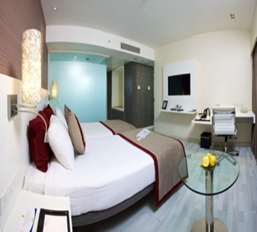 Нави-Мумбай: Majestic Court Sarovar Portico Navi Mumbai