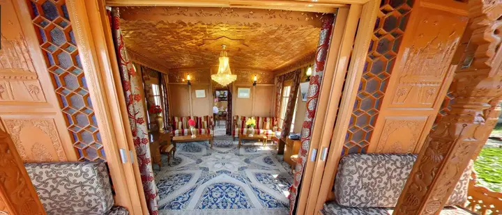 Шринагар: Peacock Houseboats