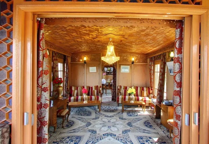 Шринагар: Peacock Houseboats